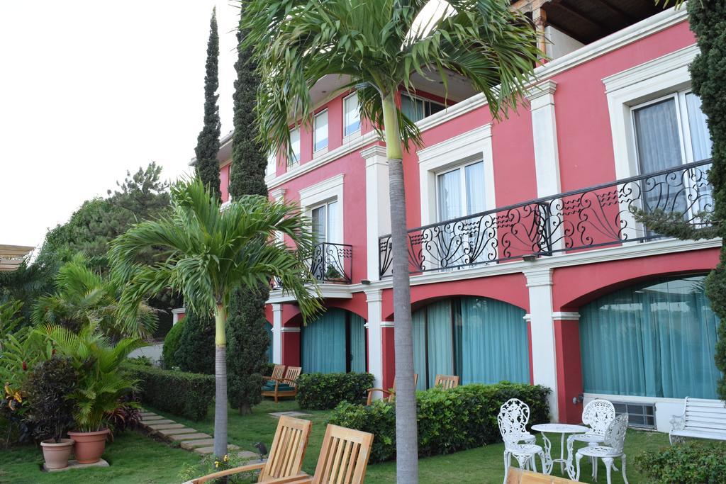 Altos De Fontana Hotel Managua Exterior photo