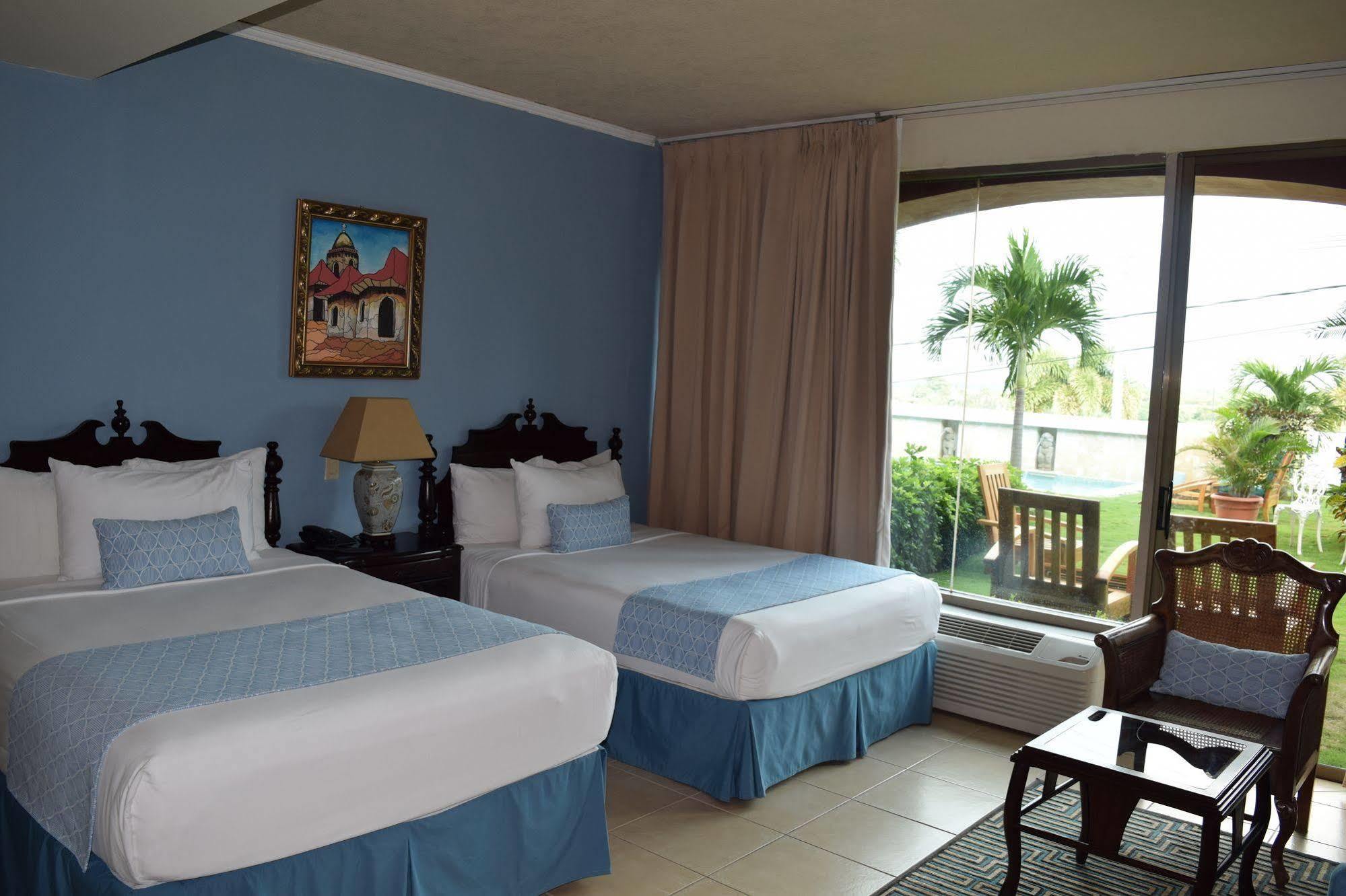 Altos De Fontana Hotel Managua Exterior photo